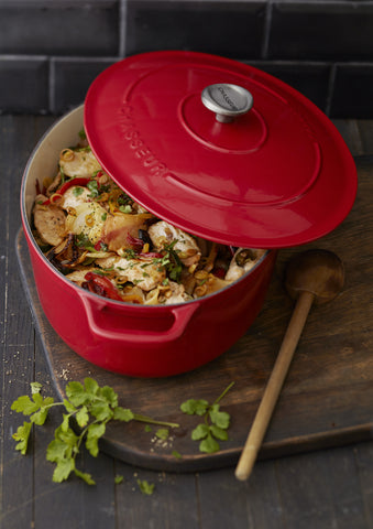 Chasseur French Enameled Cast Iron Oval Dutch Oven, 6-quart, Red